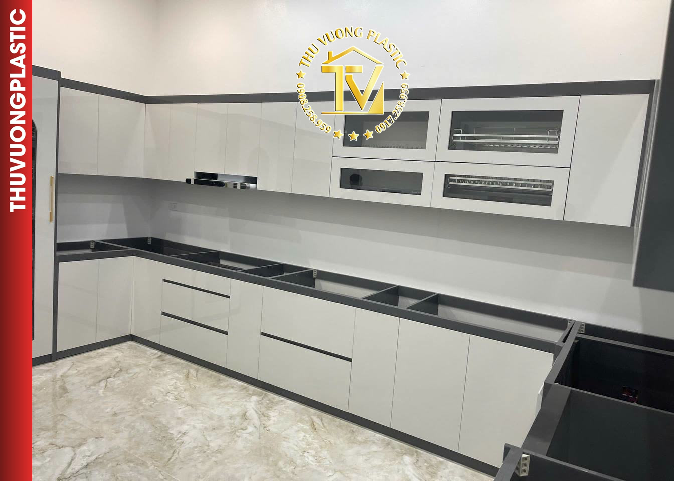Tủ Bếp chữ U màu trắng siêu lớn