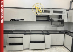 Tủ Bếp chữ U màu trắng siêu lớn